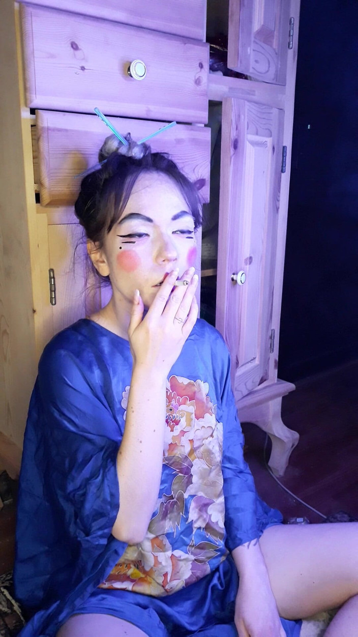 Blowjobs Alice: Mijn Japanse vrouw rookt