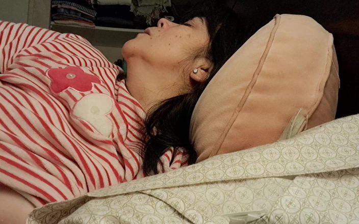 Mommy big hairy pussy: Madrastra imaginando que era un sueño y era la realidad,...