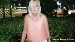 Ms Paris and Friends: Slečna Paris najde cizince