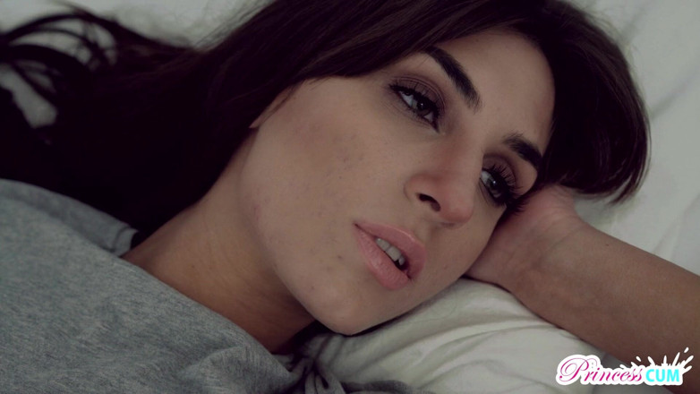 PrincessCum: Fingindo estar doente para pau - S3e10