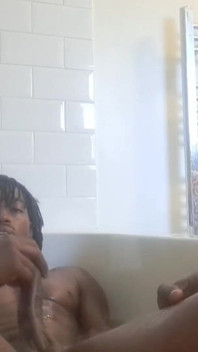 내 자지를 쓰다듬는 욕조의 Nata4sex