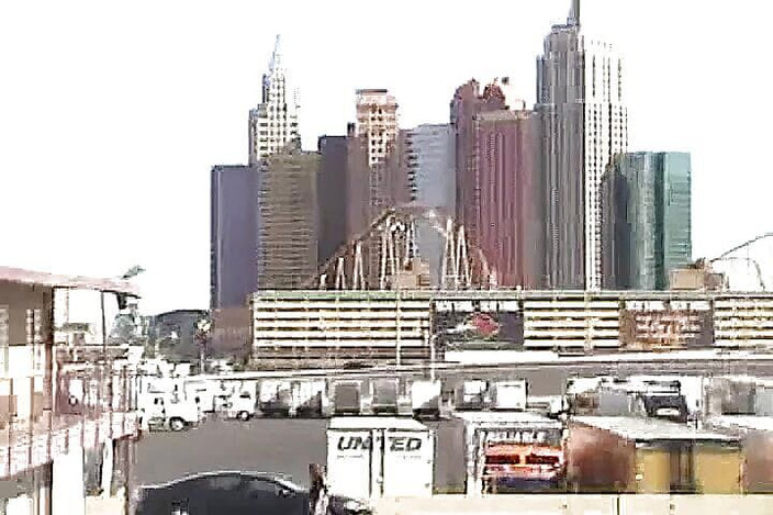 Radical: स्टॉकिंग पहनी परिपक्व हॉट रंडी की जोरदार चुदाई