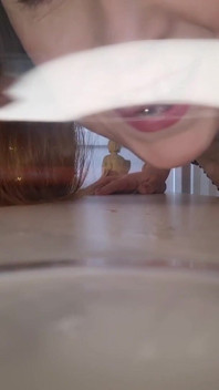 Giantess kink chụp bạn dưới kính