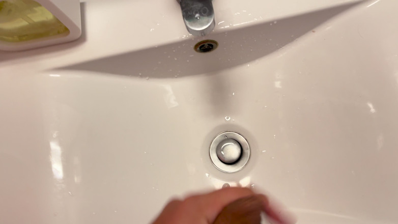 Aimeronds: Quick Jerk off and Playing with My Cum