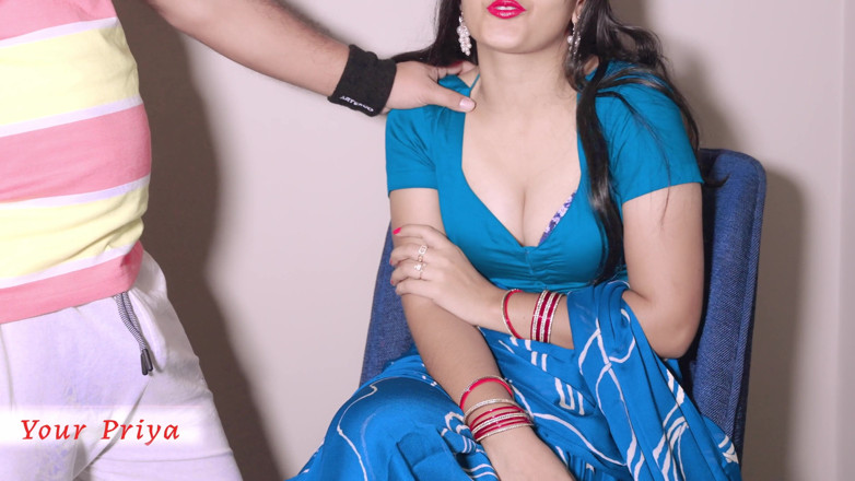 Your Priya: La calda matrigna Priya romance dopo aver beccata a mostrare...