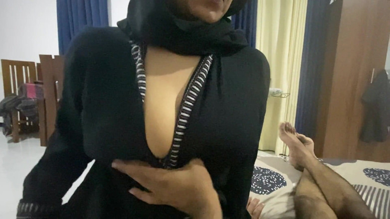 Arabicqueen: Chica árabe paquistaní presionada por sola