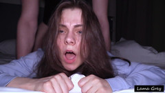 Cyber pussy: Hon är nördig - studerar och knullar med nördig tonåring