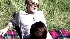 Yvette परिपक्व जीवनानंद