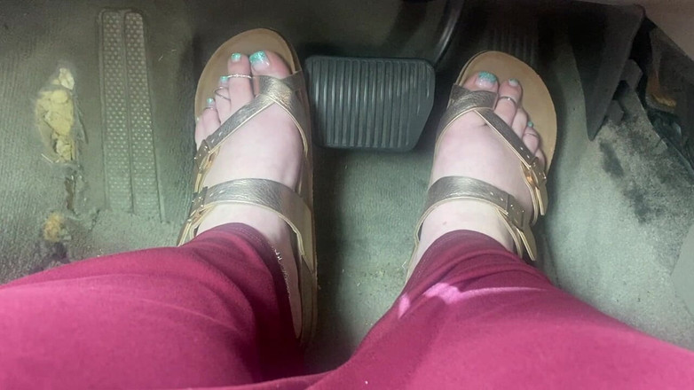 BellaBlast: Pedalpumpen in Sandalen - Fahren mit einem Fuß auf Gas und...