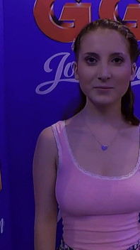 Yasmin Joy - Oh Mein Gott, so Viel Sperma