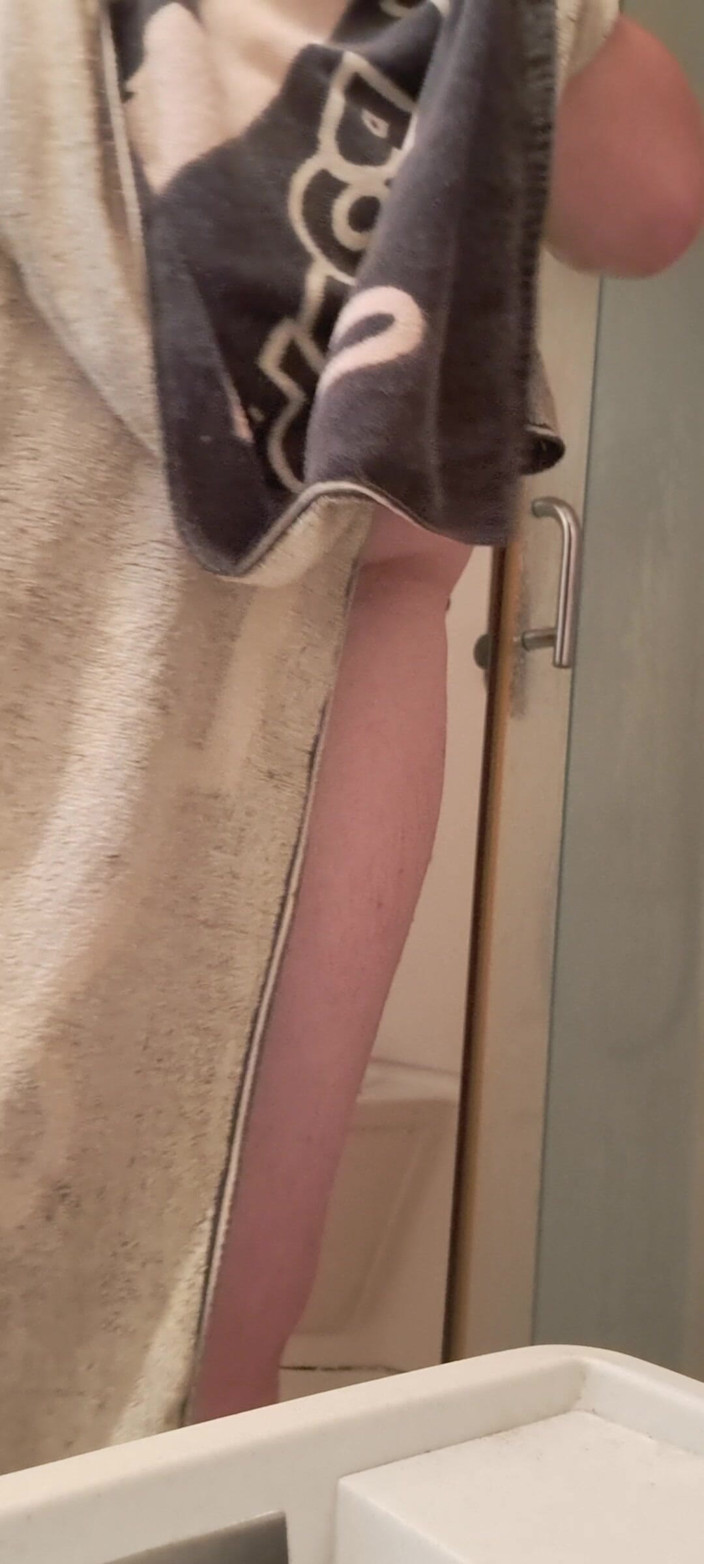 Oniasura: Ik stop dildo's in mijn anus, ik masturbeer en ik...