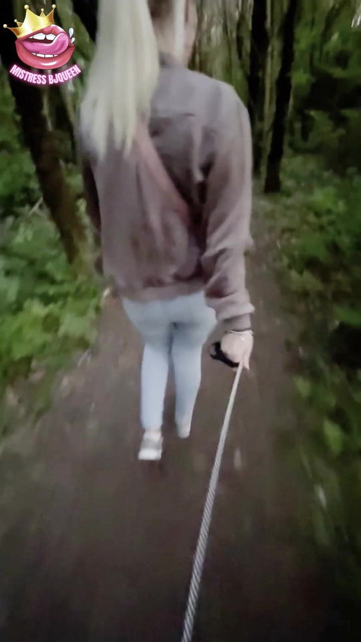 Mistress_BJQueen: apmaanajanak pavitrata apne band land se juri patta par chalti...