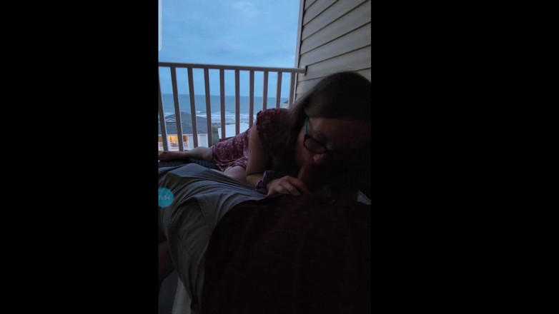 Mama_Foxx94: Další podíl kouření na pláži