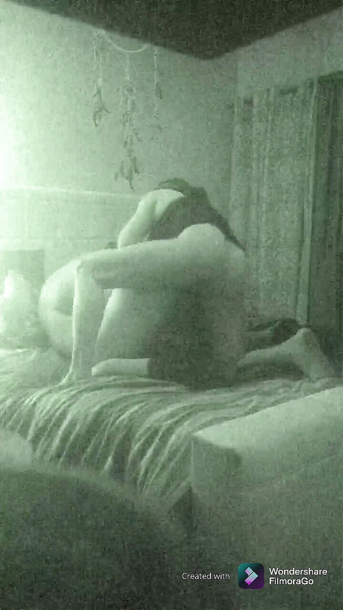 Gigi De La Cruz: Transe fickt hetero-bodybuilderin