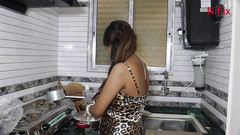 Anjalisingh_sexy: Eine frisch verheiratete desi-hausfrau wird von ihrem ehemann aus der...