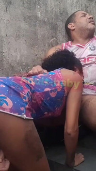 Seks Di Tangga Dengan Ayah Tiri Saya 100% Dubur