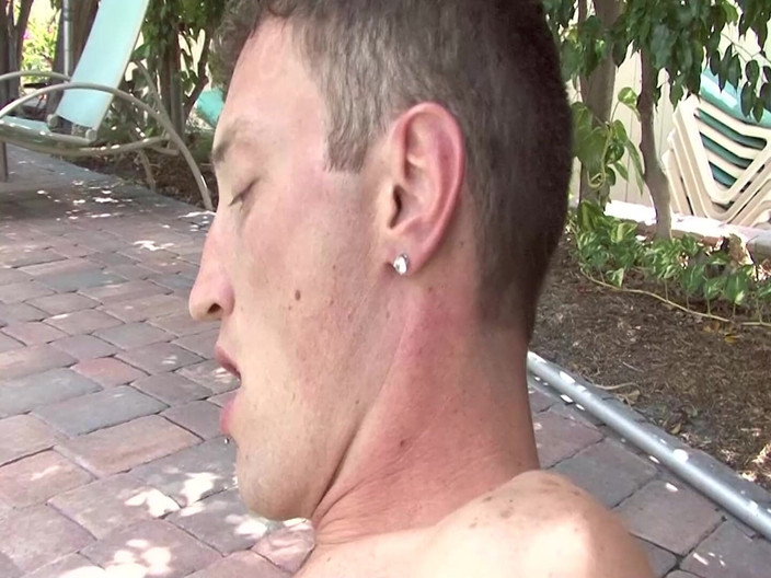 SEXUAL SIN GAY: Cruising holidays, szene 1_gay kumpels lutschen sich die schwänze des anderen...