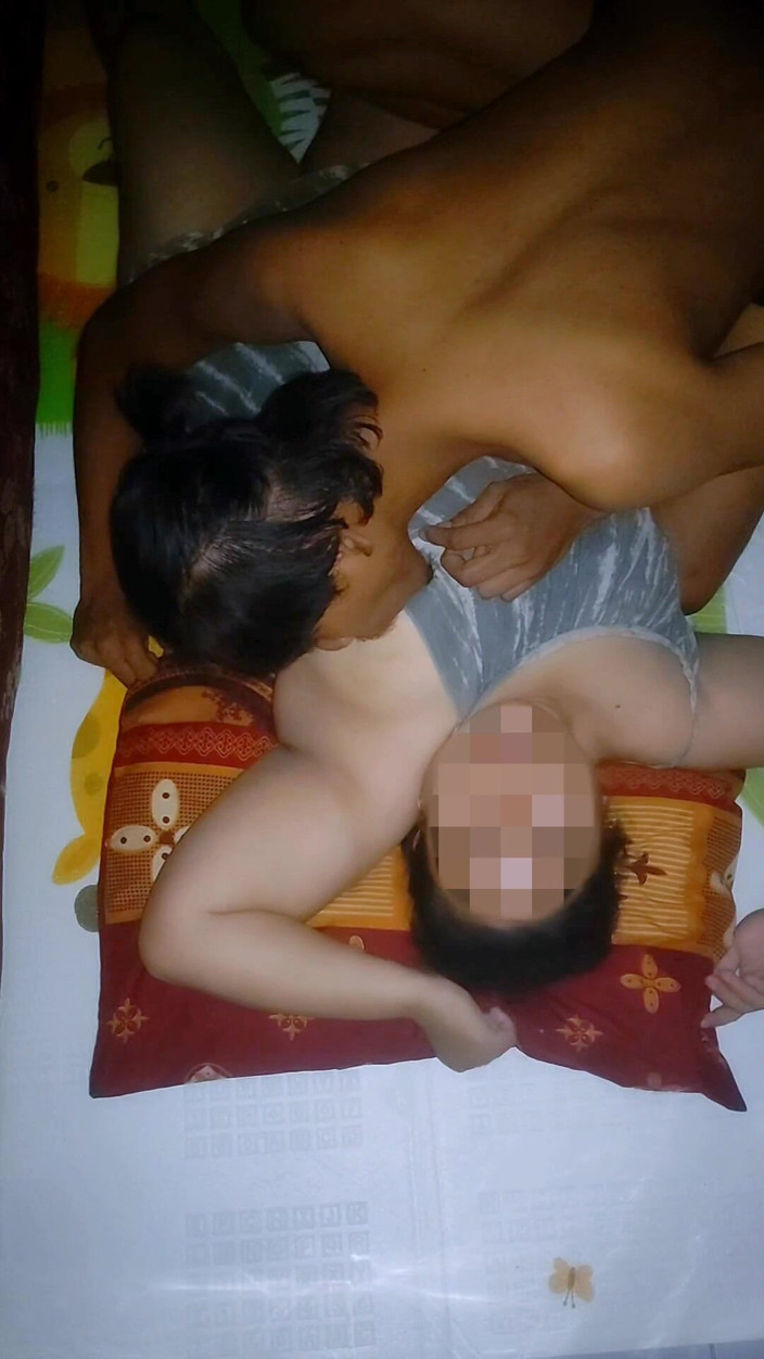 my_wife_chubby: 몸은 민감합니다. 그녀는 오랫동안 남편과 함께하지 않았습니다.