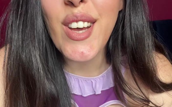 Young_strawberry: Моя бывшая крушение дома говорит, что ты все еще обожаешь, оставь свою подругу