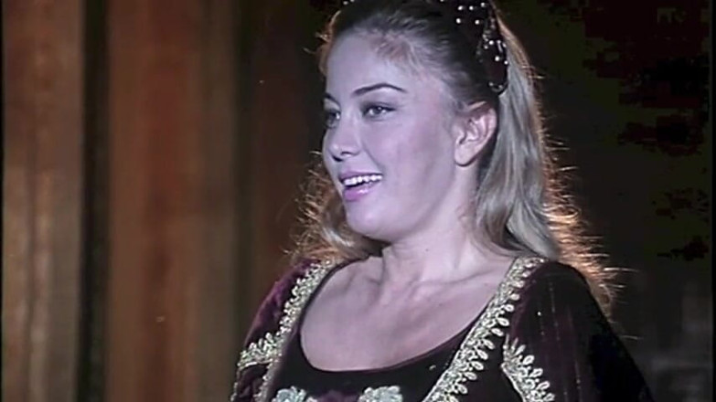 Inhonorof porn: Orgie na hradě s Manou a Roccem a mnoha dalšími...