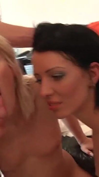 German threesome pussy fucking foot licking...cum in mouth