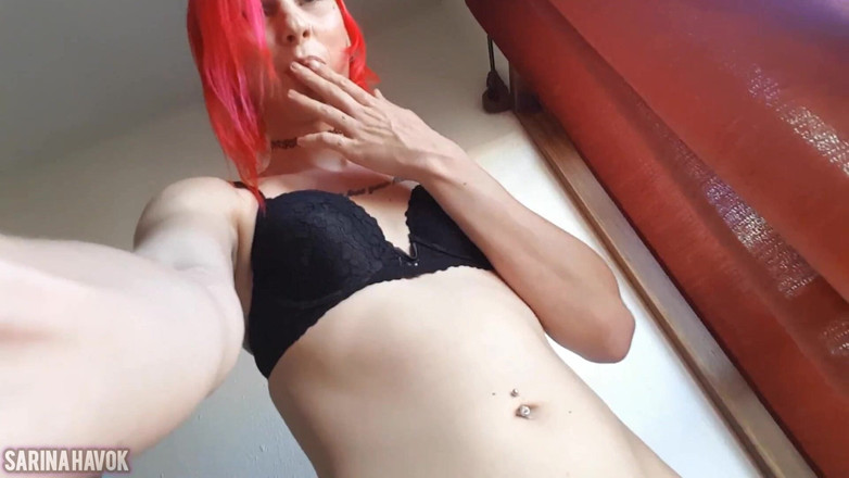 Sarina Havok: 아침 태양과 끈적 끈적한 재미 핏 Tgirl 비치 사이드 저코프
