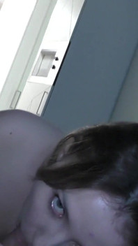 She Undressed in Front of the Hotel Employee! Young Rich Teenager