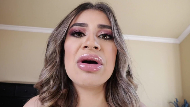 Asja Ent: Curvy Girl Audit