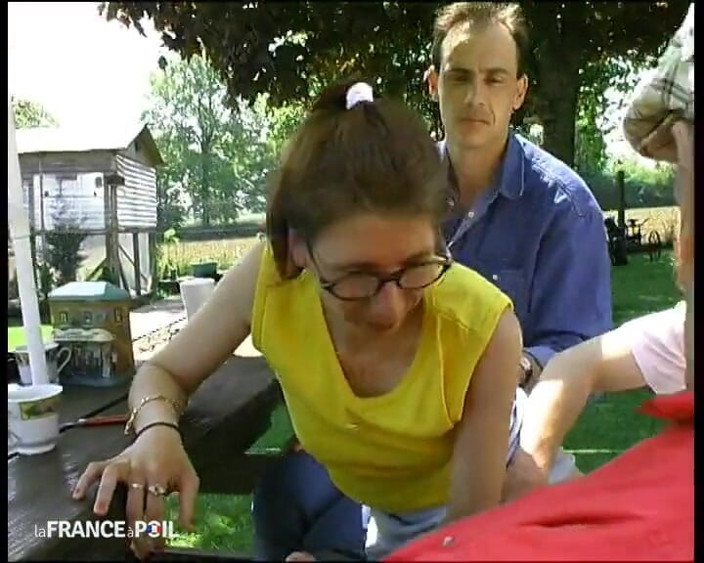 French Wives Offered: A Nympho Gang-bangued Binoclarde at a Picnic!