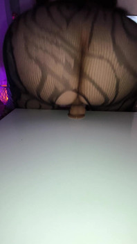 Love Sitting on That Dildo