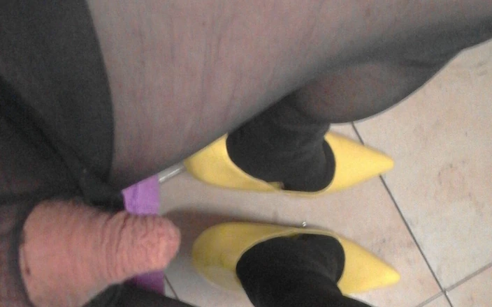 DONNA ROSA: Letakkan palam besar dildo