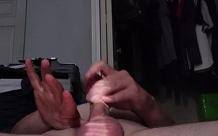 Hothp: Aku lagi asik masturbasi pakai dildo sambil bugil!
