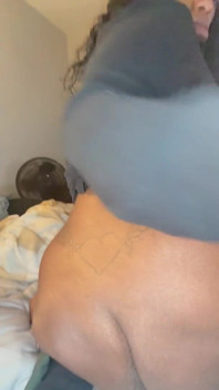 Posso sentire quel cazzo duro?