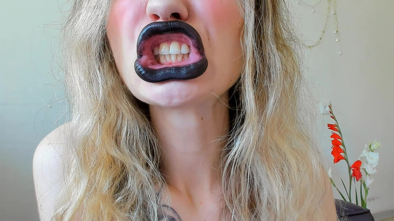 Rarible Diamond: Black Square Lips