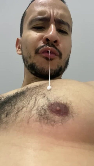 Christian_colombian: 매우 성욕 많은 라티노의 근육 파트 1