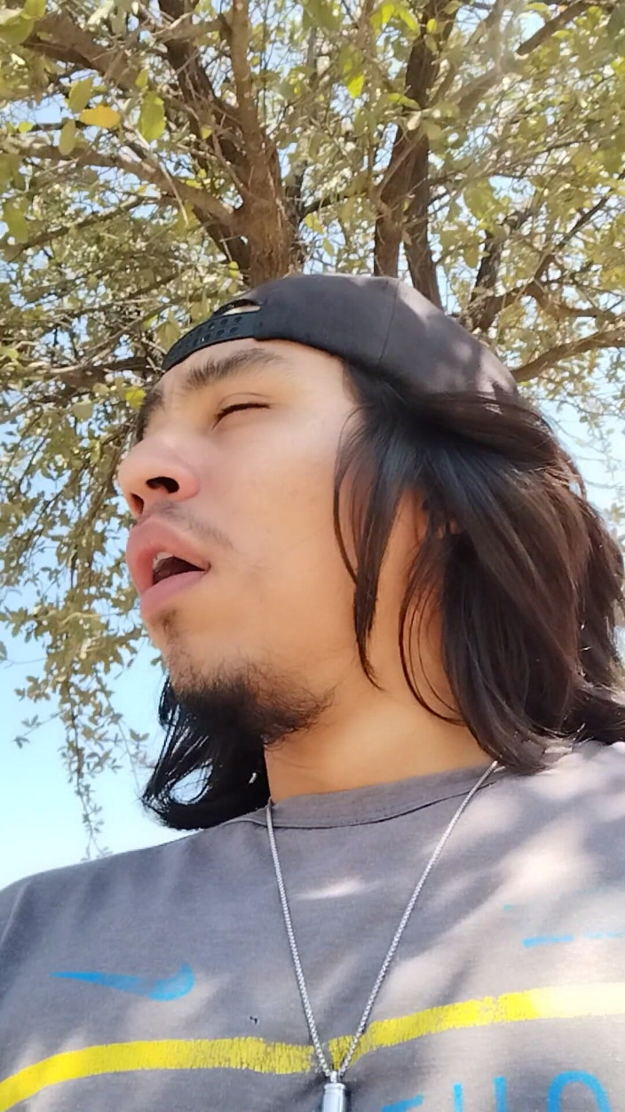 AlexAlejandro13: Io al parco da sola a dare piacere finché non...