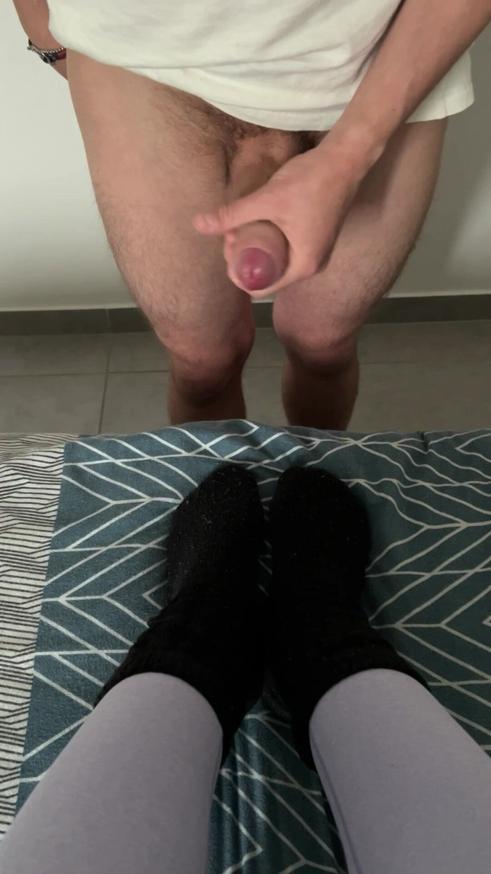 Frenchsockjob: Después de la... Mis calcetines negros babeados llamaron su atención