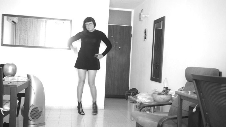Voyager: Crossdresser Show