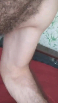 Alzo le gambe di mia moglie e succhio il suo grosso cazzo parte 2