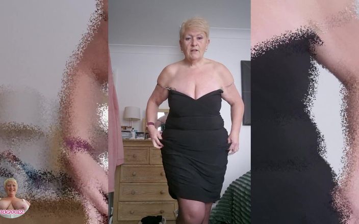 Uk Joolz: Joolz穿着脱衣服