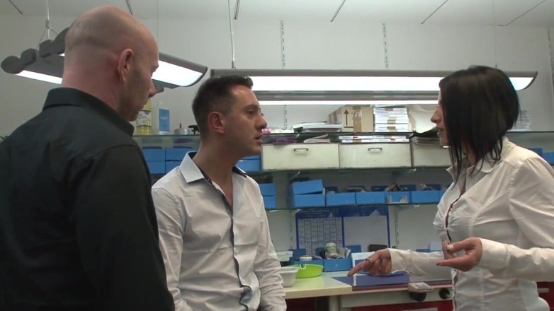 Club Anissa Kate: The prosthetist sexually punishes her two employees