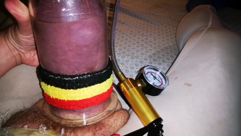 Monster_Meat_: 벨기에에서 거유, 익스트림 펌핑