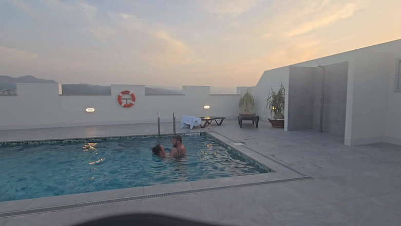 Jimbob Star Productions: Scopata in piscina