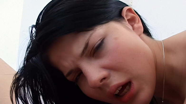 Lesbians and Masturbation: Lesbiene fierbinți se ling, se fut cu degetele și se fut...
