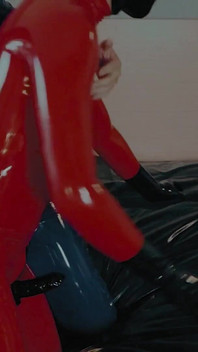 30 Holes of Pleasure [koleksi hotel] [video yang telah dirilis]