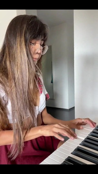 Pronto per il mio prossimo video.? Spero che ti piaccia quando sono una studentessa monella che ama essere punita