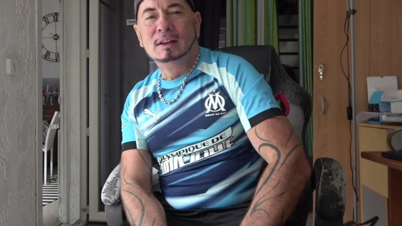 The fuckers raw studio: Bukkake amatér s gay twinks saje všechny své přátele do...