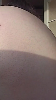 Enorme en vuile harige kut close-up een harig kontgaatje