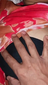 MiLF moglie tradisce suo marito, con un giovane fidanzato nella camera d'albergo