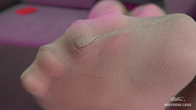 Mistress Legs: Kaki dan kaki paling imut dengan stoking tembus pantyhose